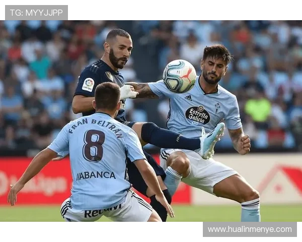 西甲新赛季争冠热门球队表现稳健,竞争格局持续提升 西甲新赛季争冠热门球队表现稳健,竞争格局持续提升