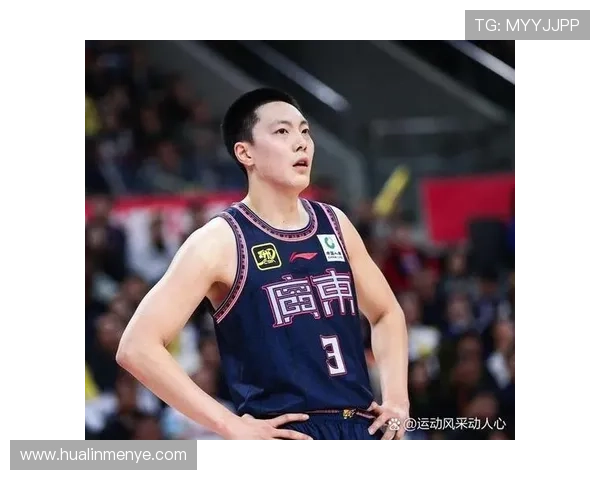 王励勤练球楼下普通摊贩数钱的样子，谁能想到是国家队大明星？